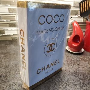 Chanel book